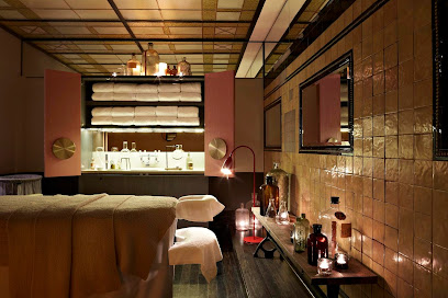 profile picture of spaQ profile picture