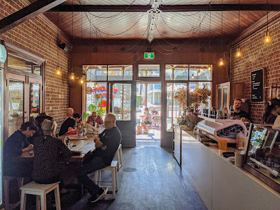 profile picture of Lee and Me profile picture