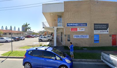 profile picture of Loan Market Mortgage Broker Janeen Simpkins profile picture