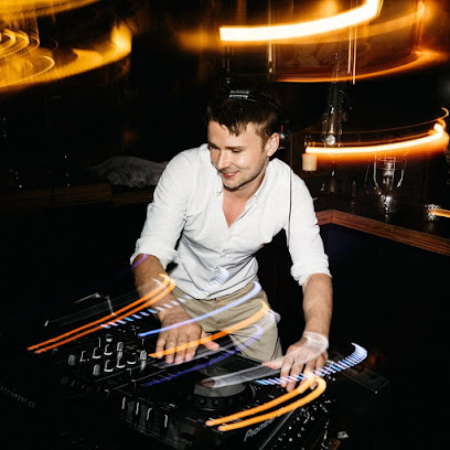 profile picture of Melbourne Entertainment Company profile picture