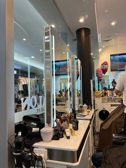 profile picture of JLo Salon profile picture