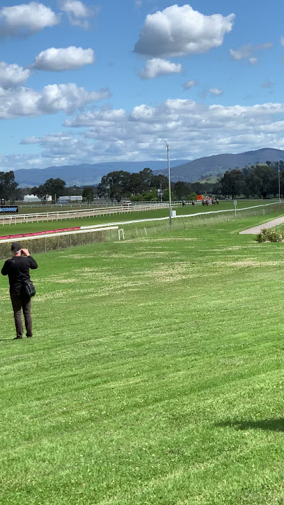 profile picture of Albury Racing Club profile picture