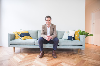 profile picture of Sam Cunneen Plastic Surgeon profile picture