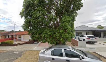 profile picture of Taylor Curly Hair Expert profile picture