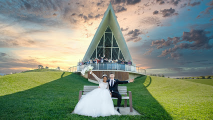 profile picture of Images Instantly - Wedding, Family & Event Photographers in Canberra & ACT profile picture