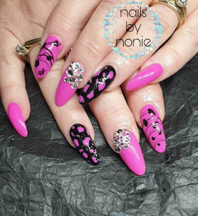 profile picture of Nails by Nonie profile picture