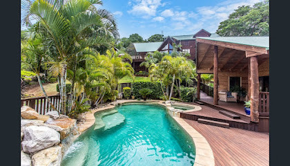 The Baccello Collective | Bathhouse Massage & Accommodation