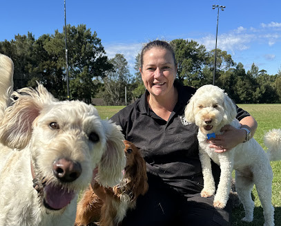 Mad Dogs & Englishmen Balmain - Dog Walking