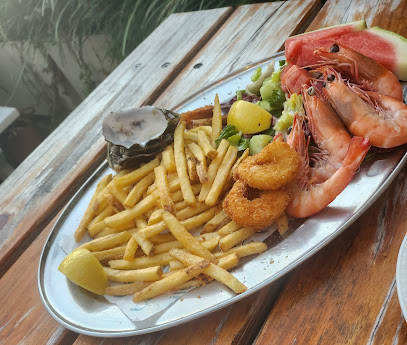 Fosh Bar & Restaurant