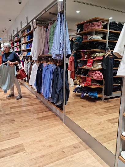 UNIQLO Rundle Myer Centre