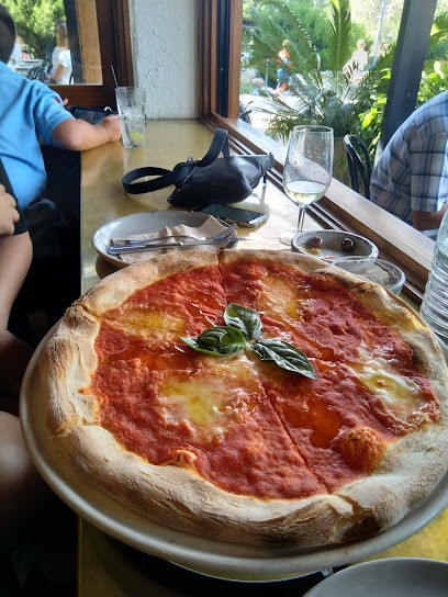 Locale Pizzeria