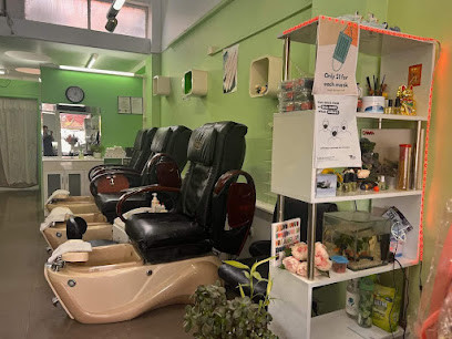 Fionne's Nails & Foot Spa