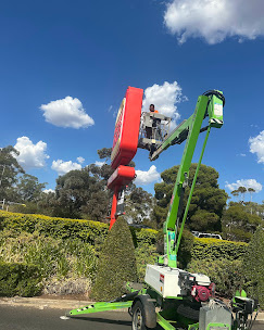 Photo of Aussie painters Sa