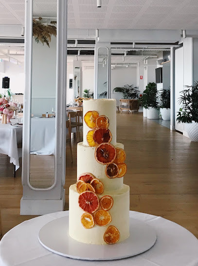 hello naomi | specialty cake studio